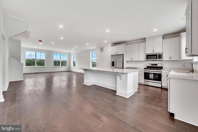 Building Photo - 125 LEWIS FISHER Dr