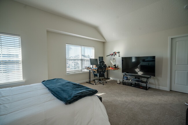 Building Photo - 221 Gambrell Rd