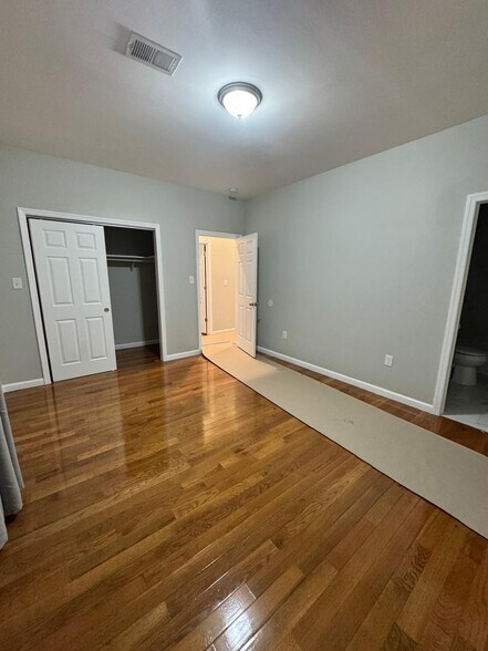 Building Photo - 61 N Grove St