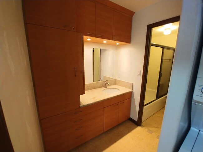 Building Photo - 98-402 Koauka Loop