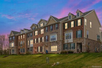 Building Photo - 2769 Ashcombe Dr.