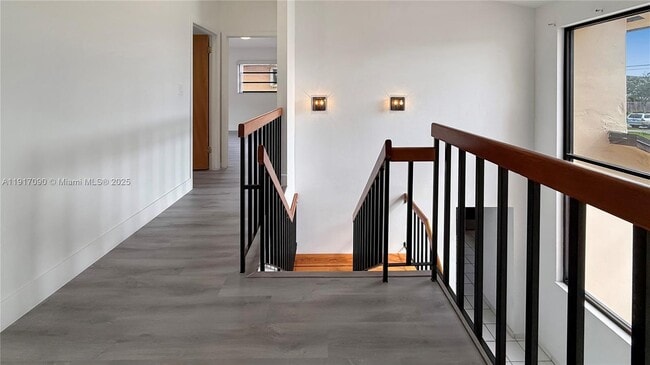 Building Photo - 8877 SW 36th St