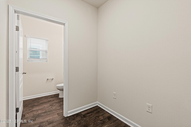 Building Photo - 8466 Cape Fox Dr