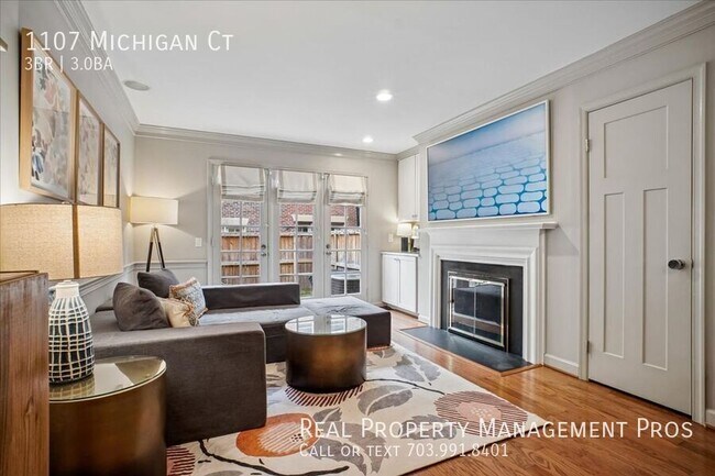 Building Photo - 1107 Michigan Ct