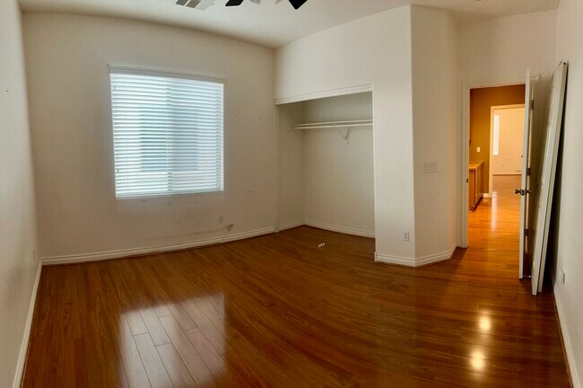 Building Photo - 3924 San Esteban Ave