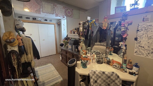 Building Photo - Beautiful single family home with near U of MN - 4 bed 2 bath