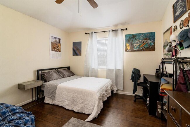 Building Photo - 9301 Tea Rose Trail