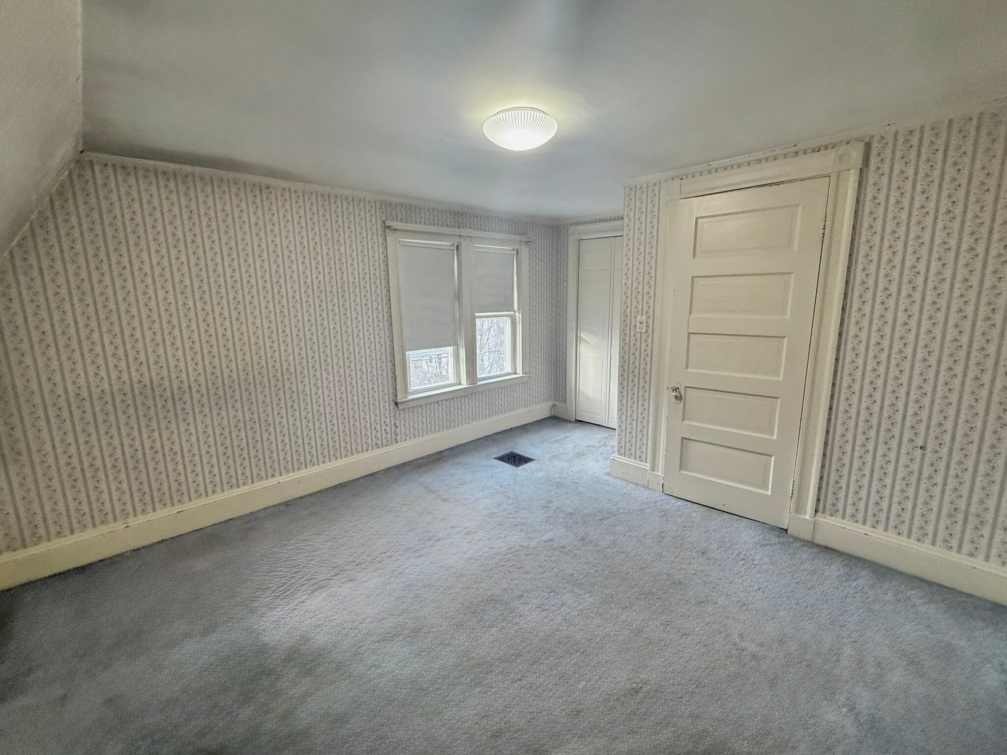 Building Photo - 41 Rich St