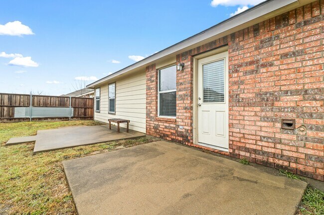 Building Photo - 1201 Lambert Dr