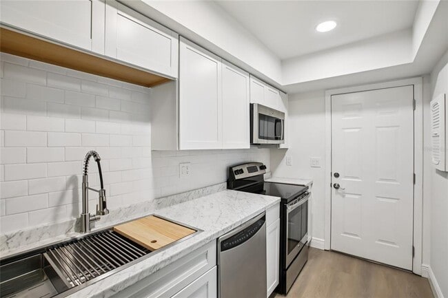 Building Photo - 2906 Lichen Ln