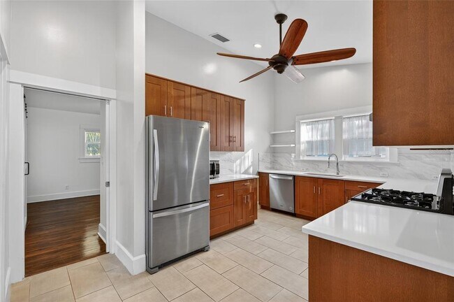 Building Photo - 2905 14th St N