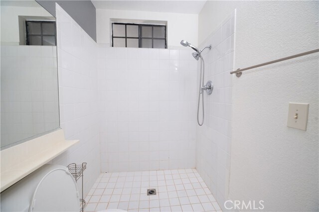 Building Photo - 225 Evergreen Ct