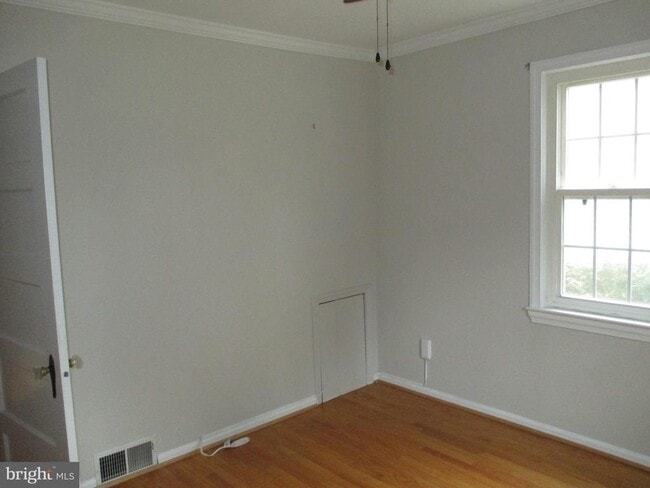 Building Photo - 5000 Ridgewood Rd