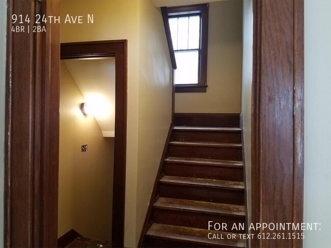 Building Photo - 914 24th Ave N