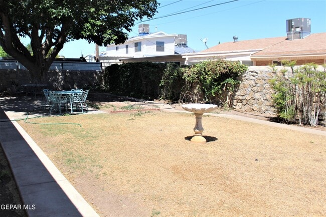 Building Photo - 9913 Trinidad Dr