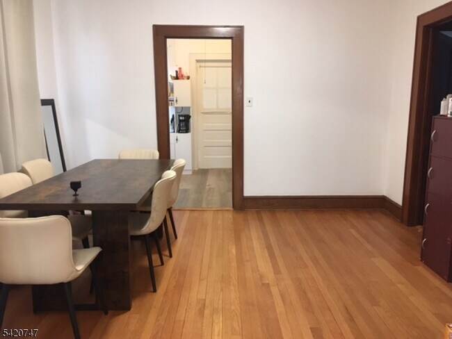 Building Photo - 54 Jefferson Pl