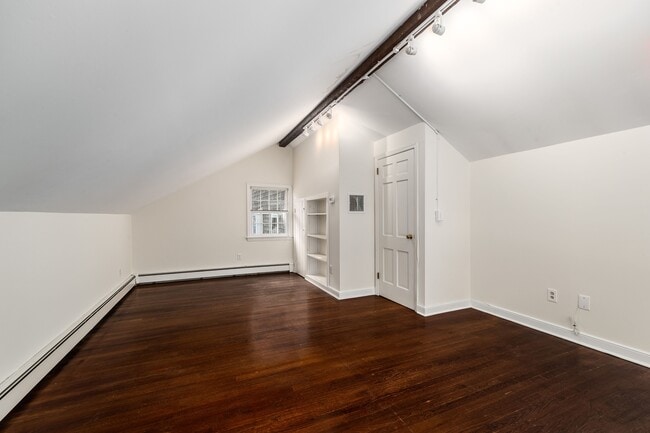 Building Photo - 14 Shoal Point Ln