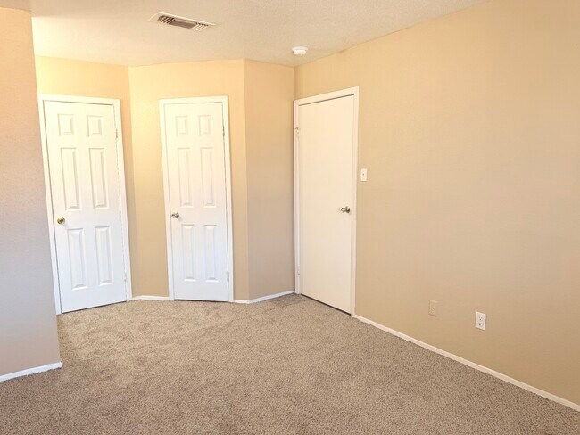 Building Photo - 12655 Ashford Meadow Dr