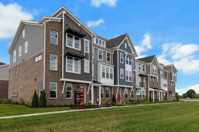 Building Photo - Charming 3BR  townhome in McCordsville