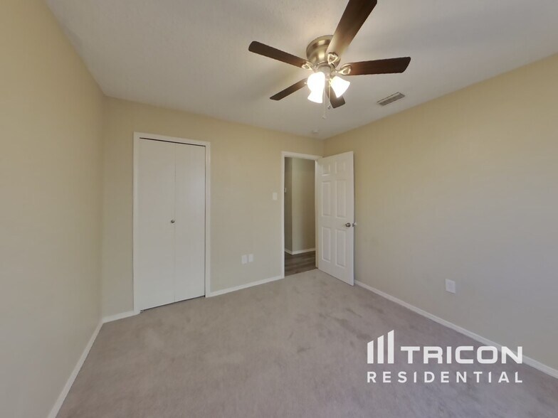 Building Photo - 1015 Cedar Run Dr