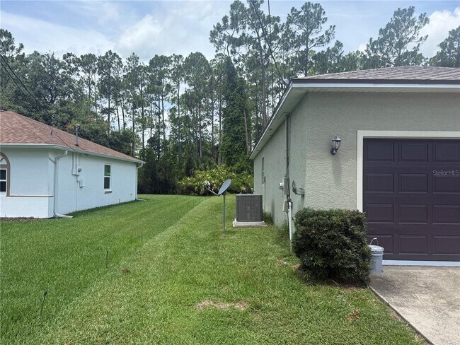 Building Photo - 18 Poinbury Dr