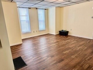 Building Photo - 83 Lane St