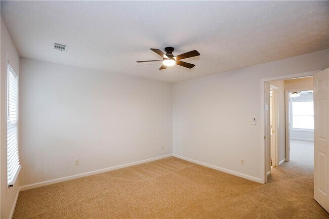 Building Photo - 3048 Kentmere Dr
