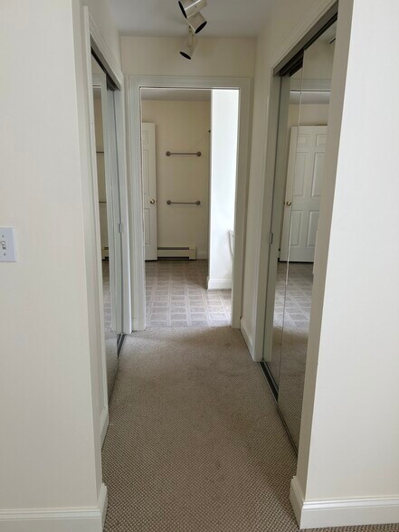 Duel closets (connector from bedroom into bathroom) - 50 Pine St