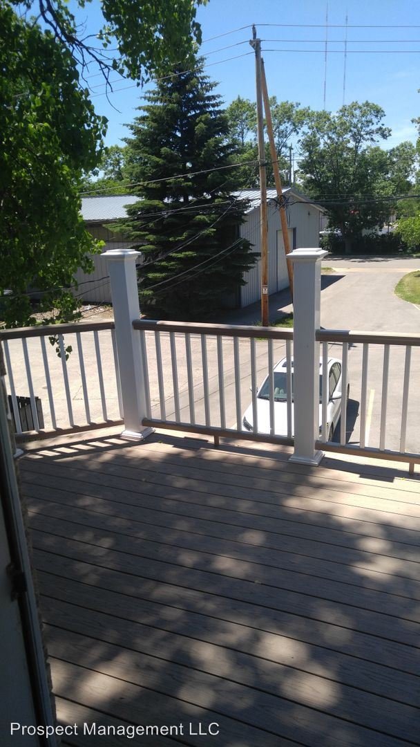 Building Photo - 5345 N Mohawk Ave