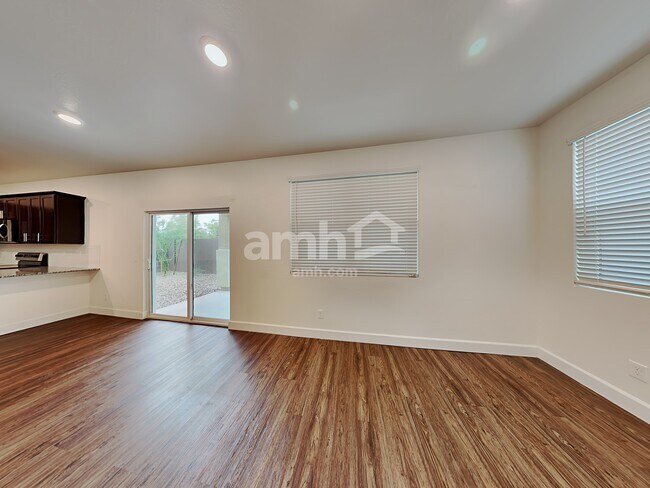 Building Photo - 661 W Bosal Dr