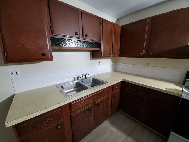 Building Photo - 148 Colchester Rd