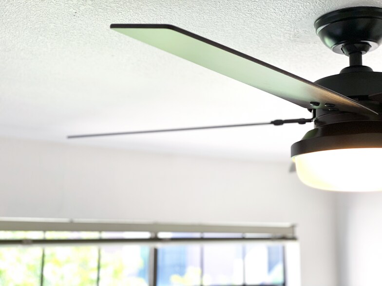 Building Photo - 5950 N 78th St