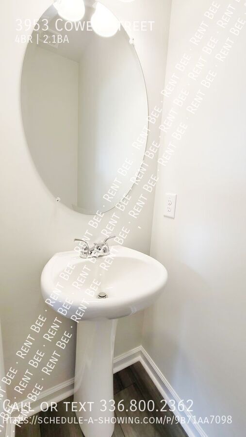 Building Photo - 3953 Cowen St