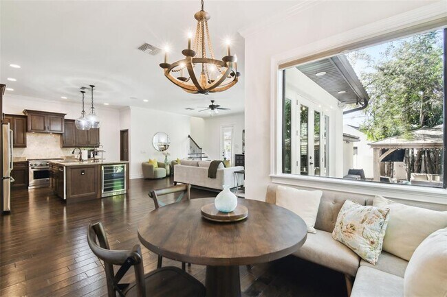 Building Photo - 134 Chesapeake Ave