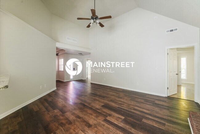 Building Photo - 4 Bedroom Pet-Friendly Home in SHARPSBURG,...