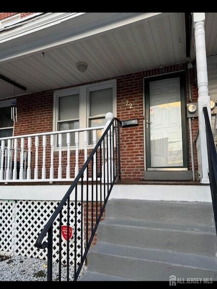 Building Photo - 22 Dunham St