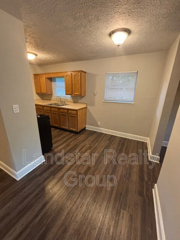 Building Photo - 4721 Granada Dr