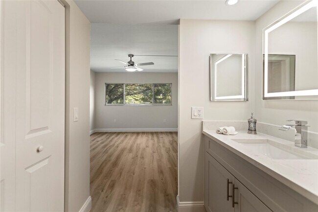 Building Photo - 1501 SW 131st Way