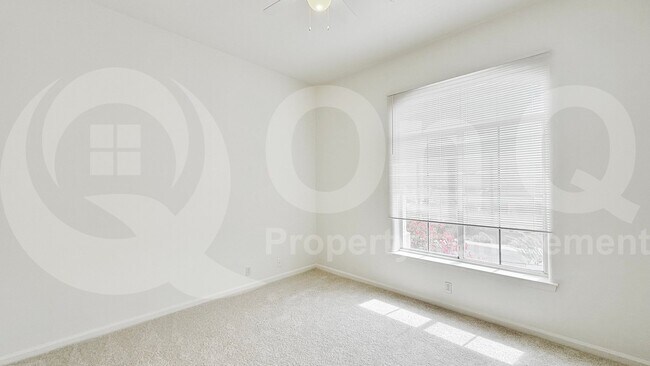 Building Photo - 15210 S 20th St