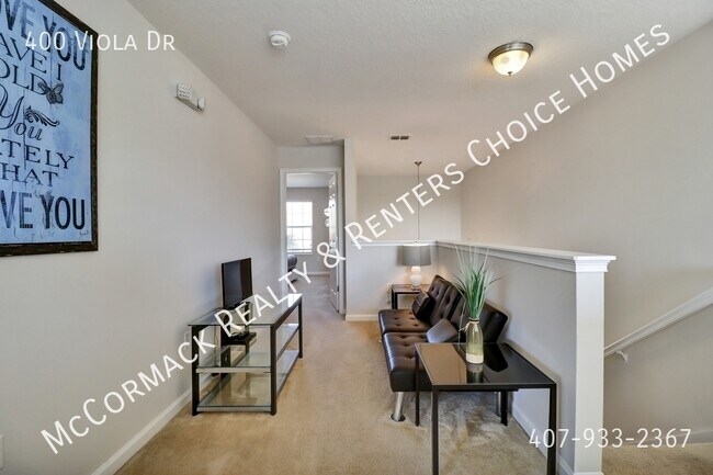 Building Photo - 400 Viola Dr