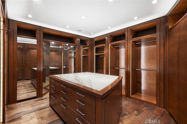 Building Photo - 1523 Dolphin Terrace