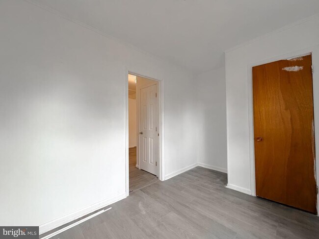 Building Photo - 35972 Washington Ave