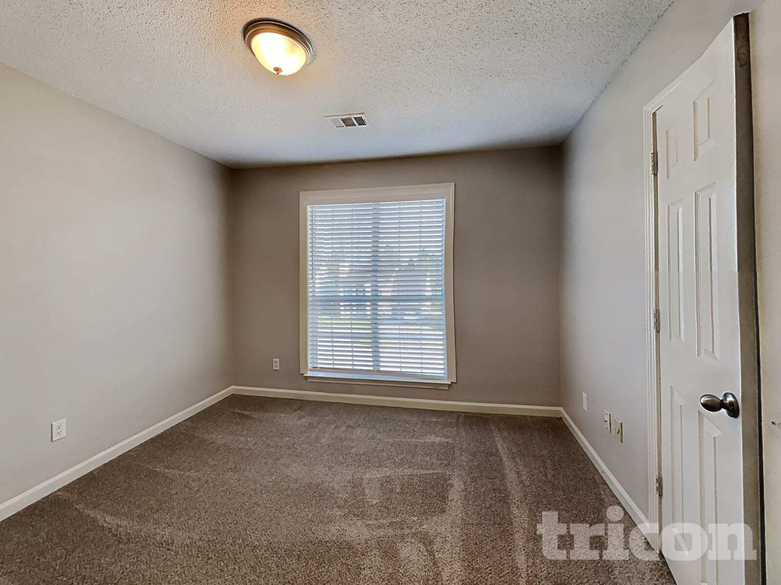 Building Photo - 947 Chase Trail