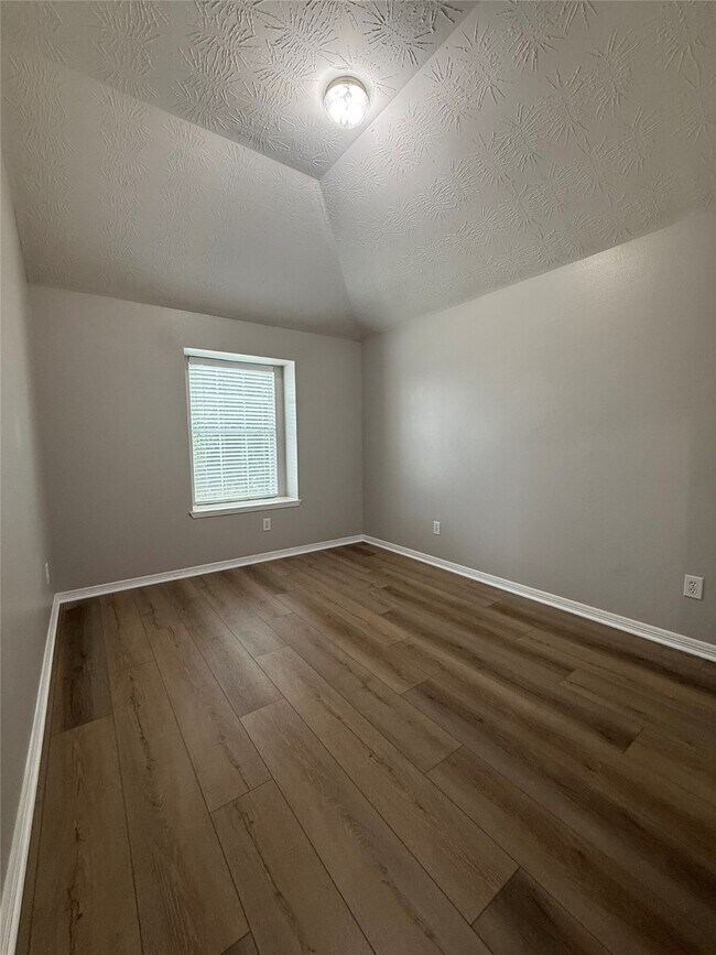 Building Photo - 5726 Rocky Trail Dr