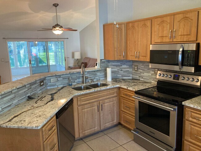 Building Photo - Ocala Palms 55+  2/2 Home