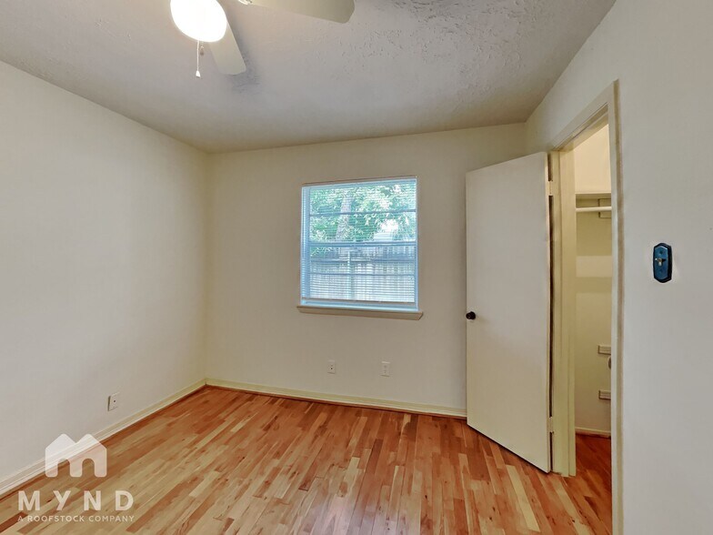 Building Photo - 4202 Chestergate Dr