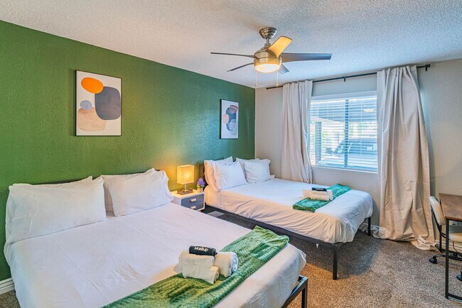 Building Photo - 8550 E McDowell Rd