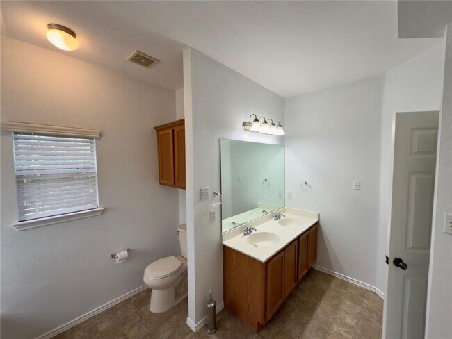 Building Photo - 10317 Laredo Dr