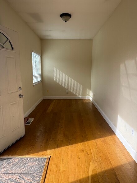 Building Photo - 28029 Colony Ct