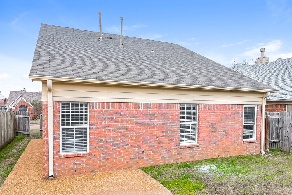 Building Photo - 7069 Millers Glen Way